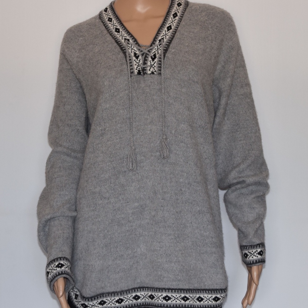 Alpaca Fina Peru Gray V-Neck Tassel Lace Up Sweater Size L